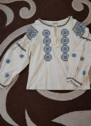 Вишиванка жіноча