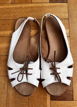 Жіночі босоніжки сандалі bueno