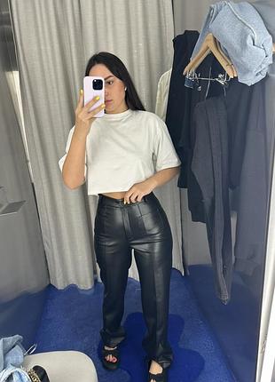 Шкіряні штани прямі клеш с карманами