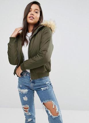 Коротенькая теплая курточка missguided