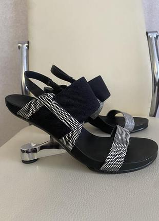 Босоніжки united nude