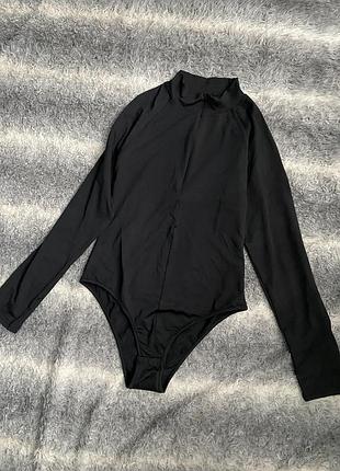 Базовий чорний боді з рукавами на блискавці