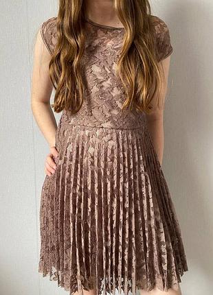 Мереживна сукня