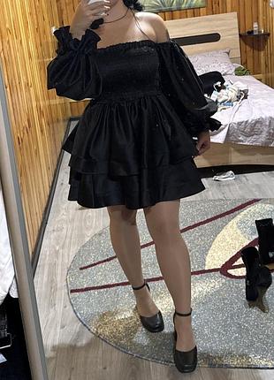 Атласна святкова сукня