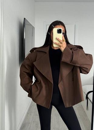 Укорочений тренч на підкладці