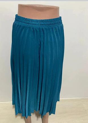 Красивая женская плиссированная юбочка цвета морской волны в отличном состоянии s