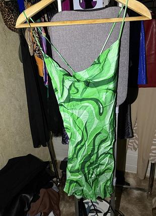 Короткое платье