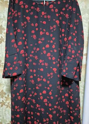 Стильное платье