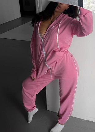 Костюм жіночий