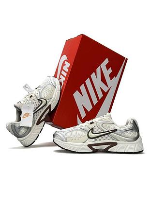 Женские кроссовки nike v5 rnr white beige metallic