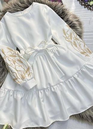 Святкова сукня на дівчинку