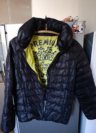 Куртка, s/m, довжина 62, груди 102, плечі 45, рукава 62см