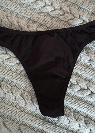 Трусики на худи девушке