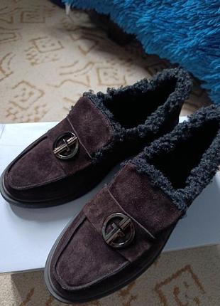 Продам утеплені туфлі-лофери 41 р.