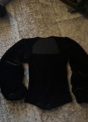 Кофта чорна в обтяжку велюрова