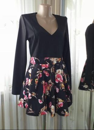 Кокетливое платье с коттоновой  юбкой в цветочный принт4 фото