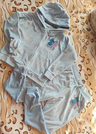 Костюм спортивный на девочку