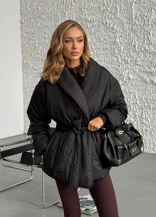 Дутая куртка на запах под пояс куртка кимоно деми