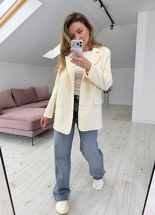 Жіночий піджак прямого крою на підкладці з поясом