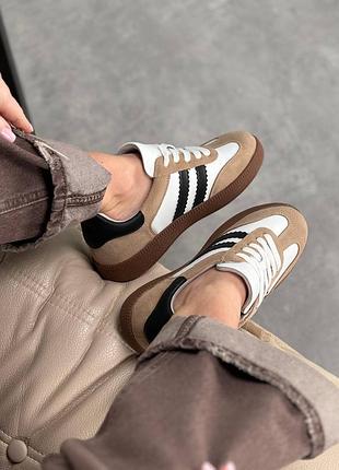 Топ ціна натуральні шкіряні та замшеві бежеві кеди - кросівки з білими та чорними вставками