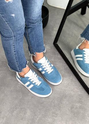 Топ ціна натуральні шкіряні та замшеві блакитні кеди - кросівки з білими вставками