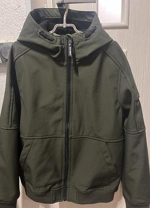 Куртка вітронепродувайка