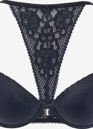 Шикарний, базовий, бюстгальтер, в темно синьому, кольорі, з спереду на заставці, з заднього плану, з ажурною спинкою, від дорогого бренду: s.