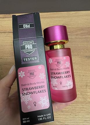 Bath & body works strawberry snowflakes