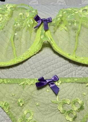 Комплект білизни,бюстгальтер та трусики agent provocateur