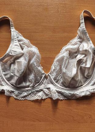 Шелковый бюстгальтер 85д