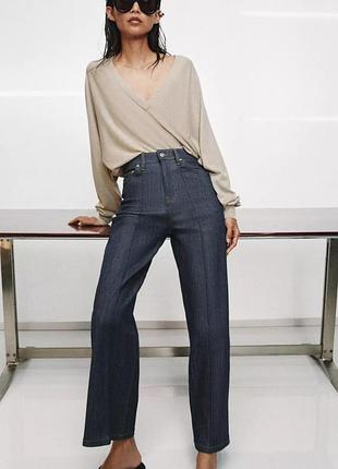 Шерстяной свитер с v-образным воротником