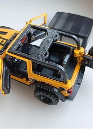 Модель автомобиля jeep wrangler rubicon 1:32 6