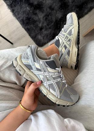 Кроссовки женские asics