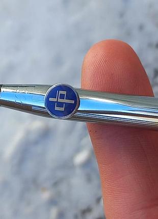 Винтажная шариковая ручка cross classic century с фирменным логотипом
