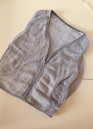 Жилетка махровая на 3/4 года