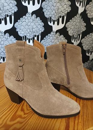 Черевики у стилі козаки