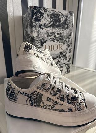 Класні жіночі кеди