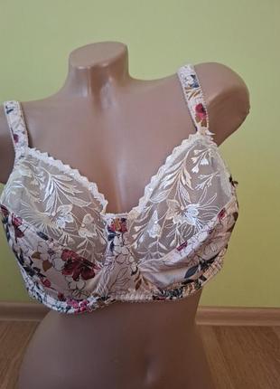 Бюстгальтер 70j