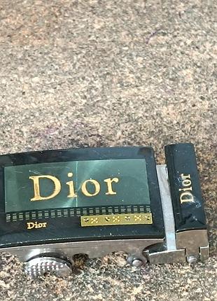 Бляха на ремень dior в хорошем состоянии сроки отправки уточняйте