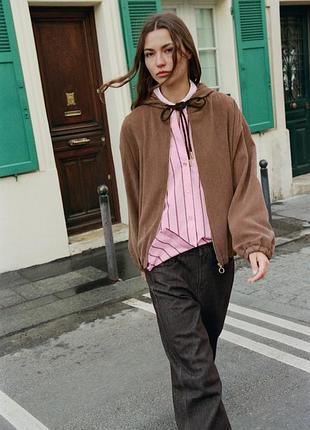 Куртка-бомбер с капюшоном 2