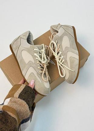 Натуральні замшеві бежеві кеди - кросівки з текстильними вставками