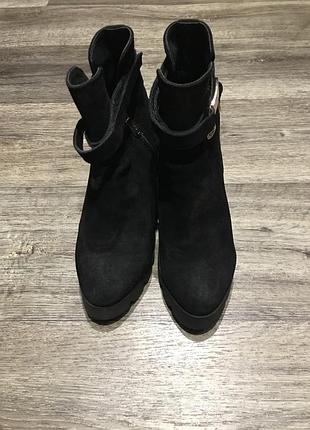 Ботинки женские