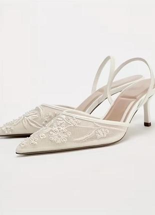 Босоніжки туфлі zara зара з вишивкою білі в сіточку