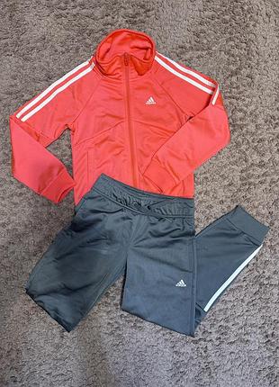 Спортивний костюм