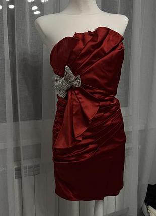 Атласна сукня