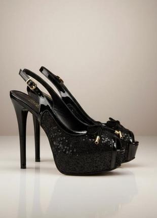 Босоніжки мереживні.