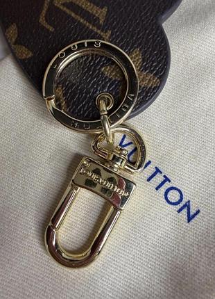 Louis vuitton брелок 3