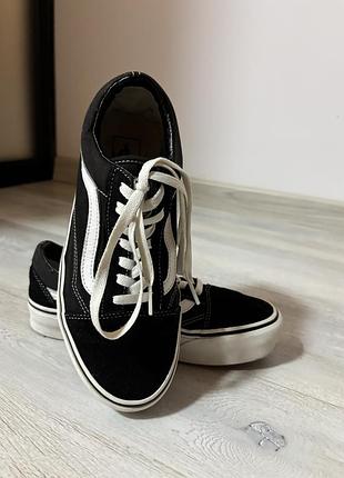 Кросівки vans ‼️оригінал‼️ в дуже хорошуму стані.