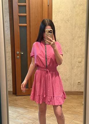 Сукня рожева