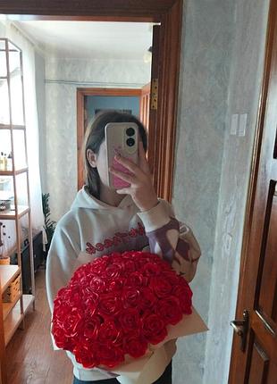 Букеты из атласной ленты цена зависит от пожеланий быстрая доставка, быстрая работа, быстрый ответ, возможная с блестками или без